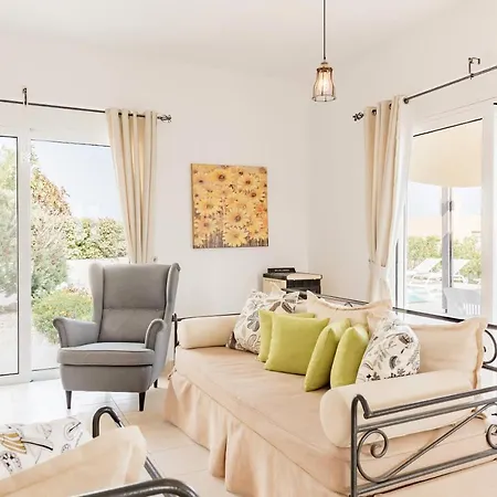 ヴィラ Thea アファンドウ