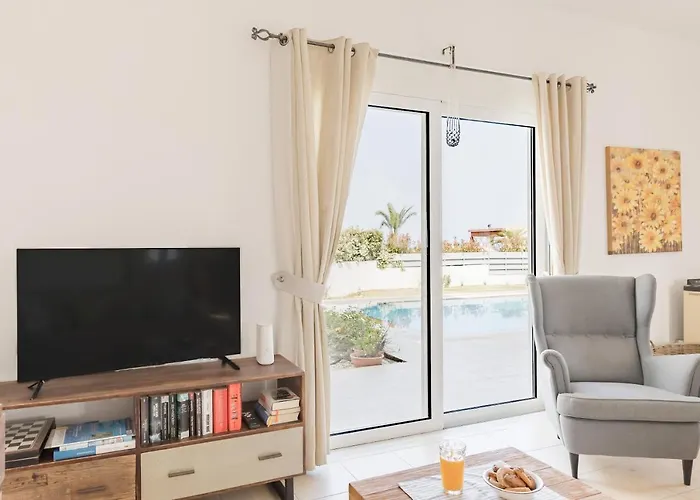 Thea فيلة أفانتو